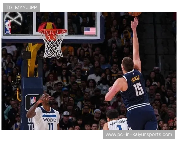 约基奇长传助攻快攻扣篮，掘金气势如虹